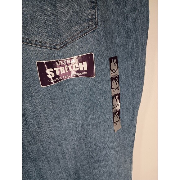 Gloria Vanderbilt Amanda Tapered Light Wash Classic Rise Womens Jeans Size 22W - Picture 5 of 7